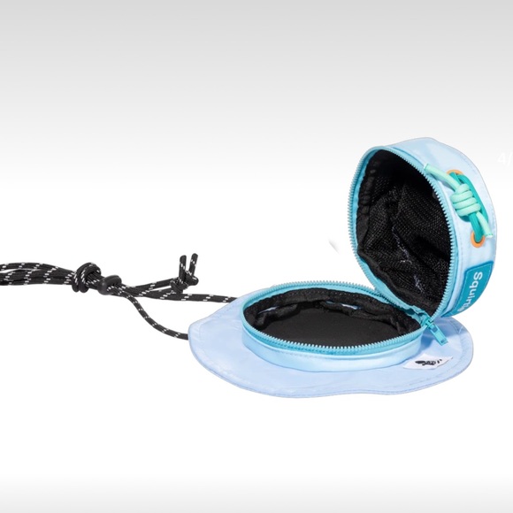 Squirtle bag/hat - Picture 2 of 2